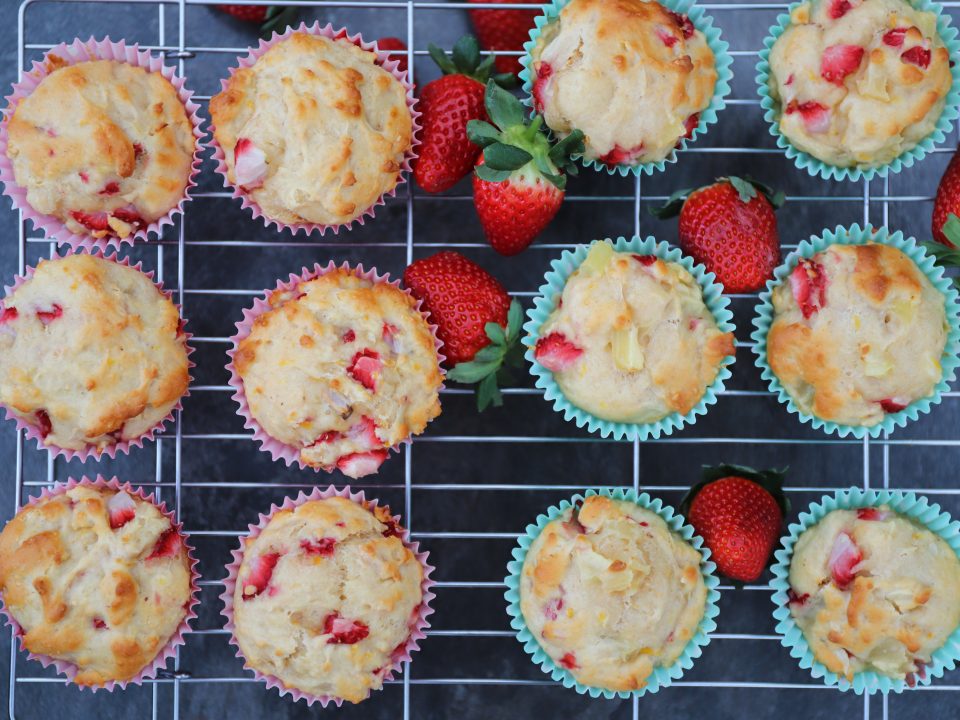Healthy strawberry muffins